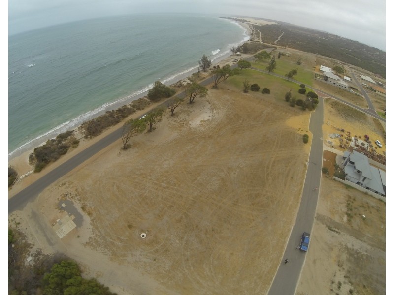 13 Estuary Way, Drummond Cove WA 6532