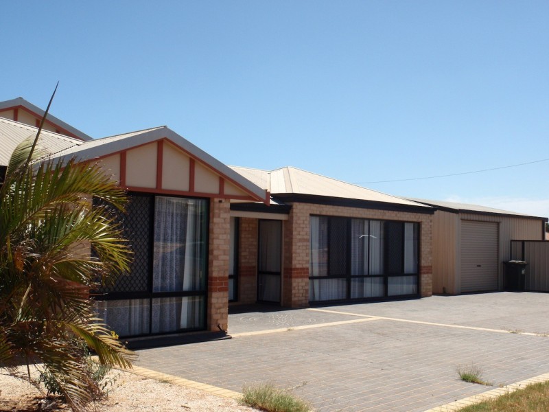 236 Chapman Valley Road, Waggrakine WA 6530