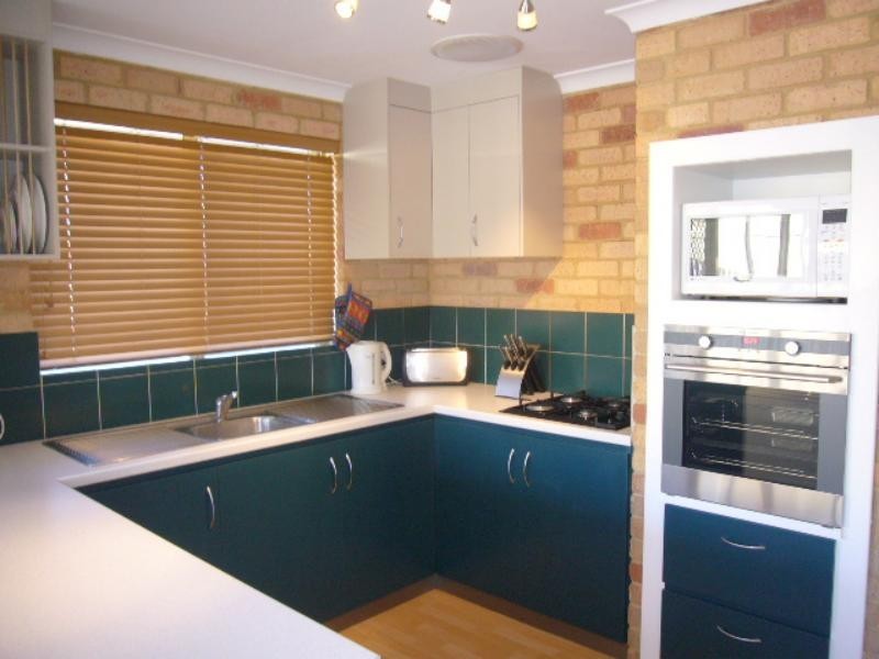 8 Teviot Close, Cape Burney WA 6532
