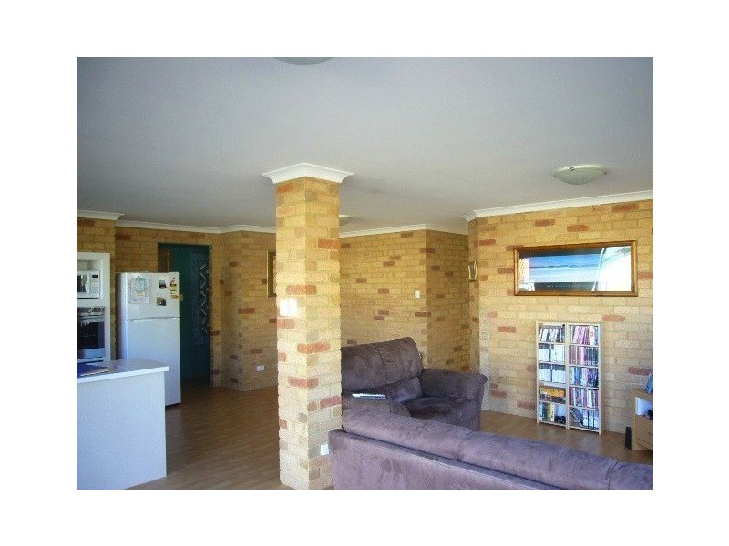 8 Teviot Close, Cape Burney WA 6532