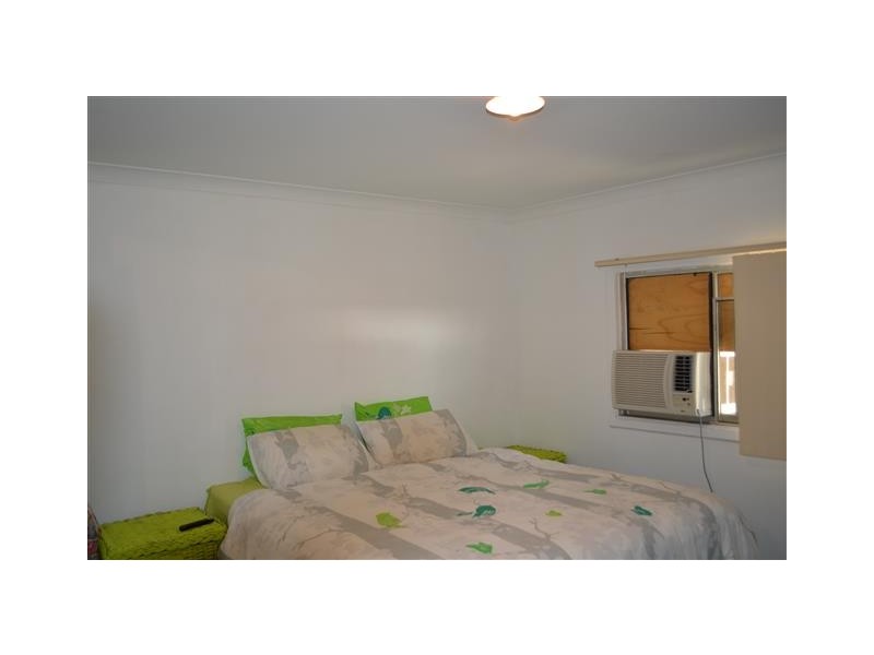 207A Fifth Street, Wonthella WA 6530