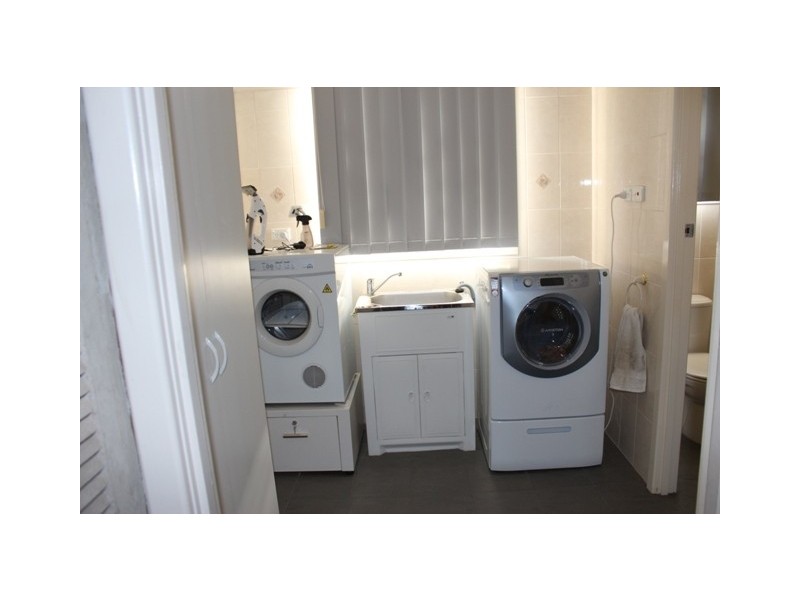 207A Fifth Street, Wonthella WA 6530