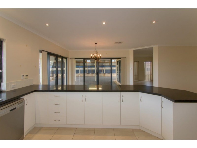 48 Tersonia Way, Strathalbyn WA 6530