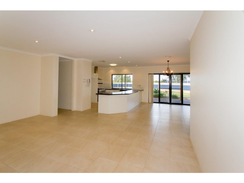 48 Tersonia Way, Strathalbyn WA 6530