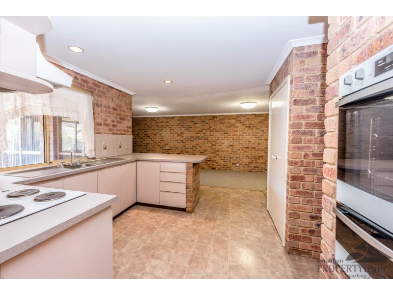 33 Eastcott Way, Tarcoola Beach WA 6530