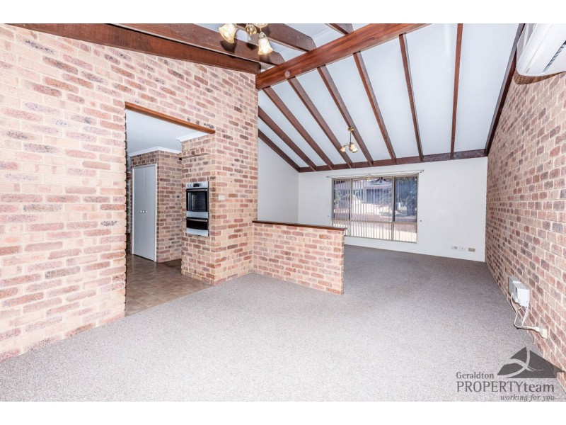 33 Eastcott Way, Tarcoola Beach WA 6530