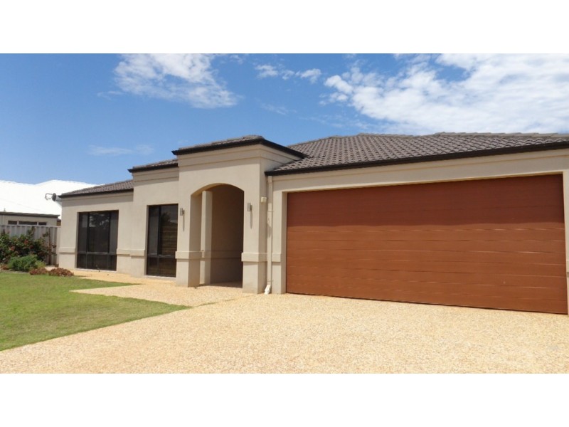 14 Melaleuca Drive, Strathalbyn WA 6530
