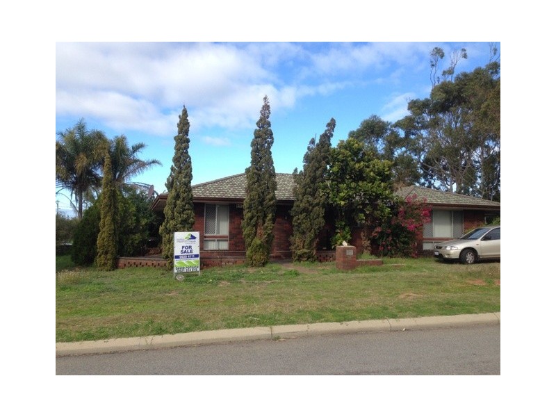 10 Kenny Cres, Rangeway WA 6530