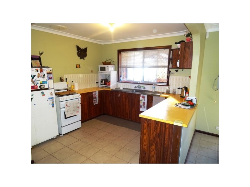 10 Kenny Cres, Rangeway WA 6530