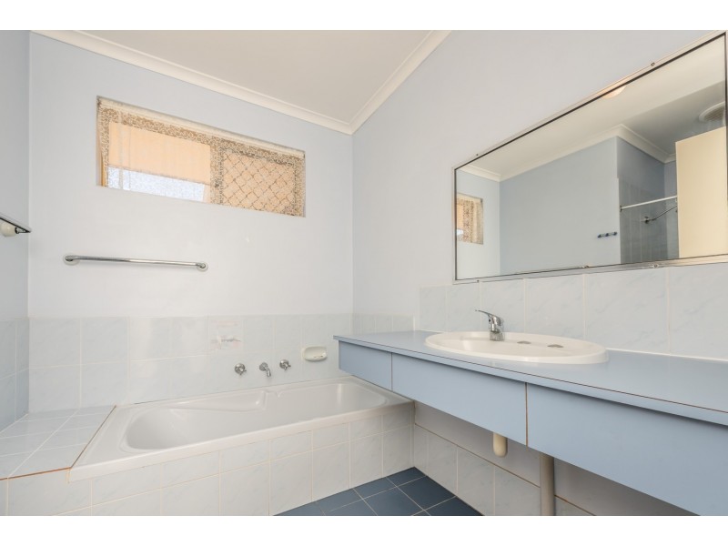 90 McAleer Drive, Mahomets Flats WA 6530