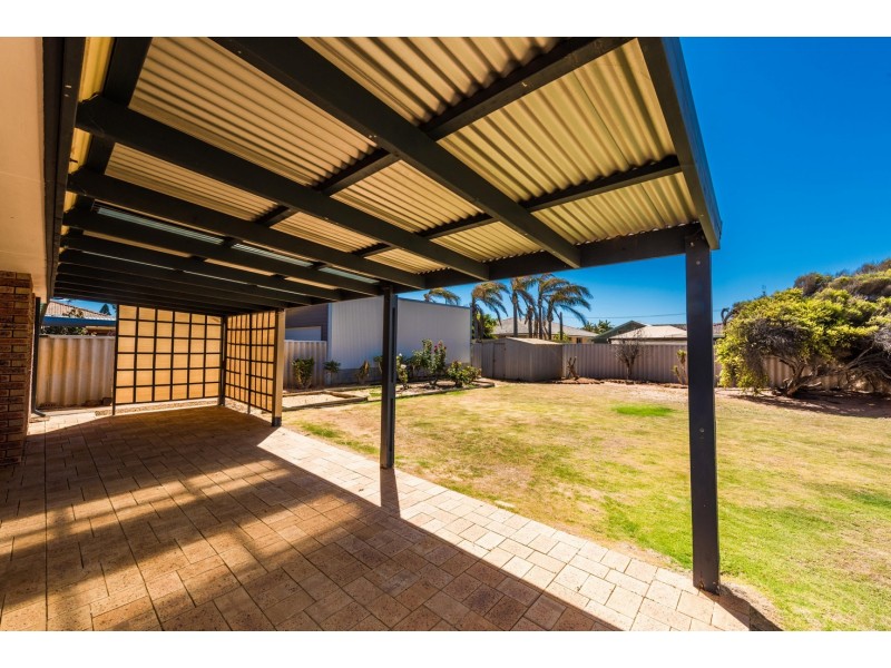 90 McAleer Drive, Mahomets Flats WA 6530