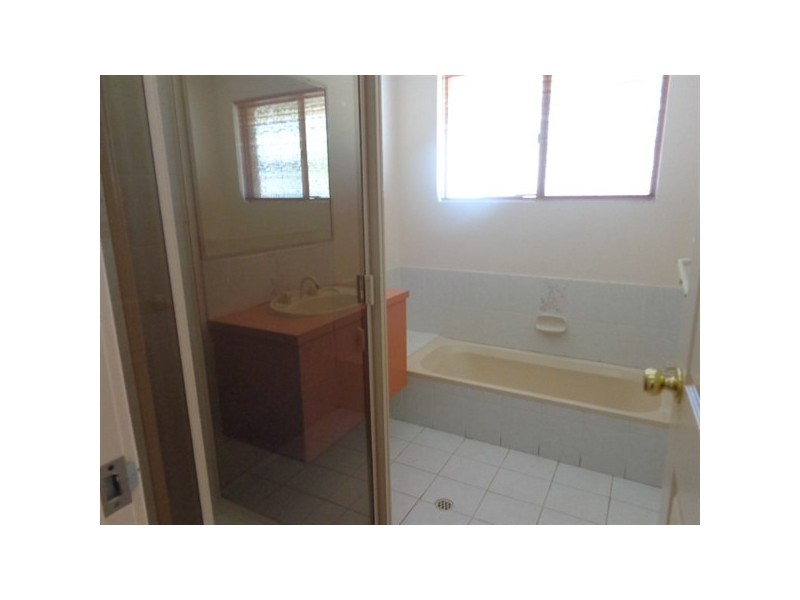 10 Mildwaters Close, Mount Tarcoola WA 6530