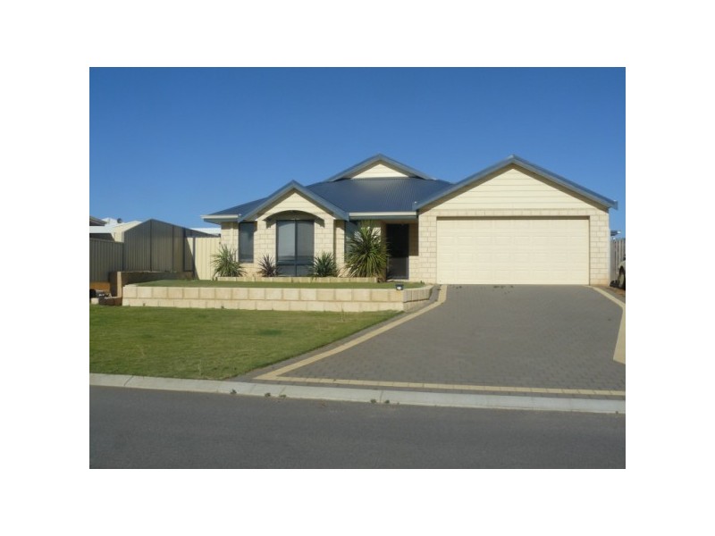 21 Brittania Parade, Wandina WA 6530