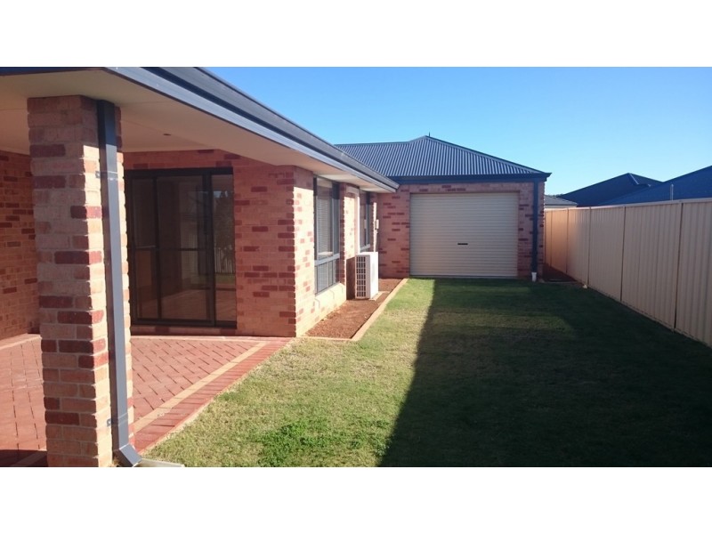 11 Bagley Crescent, Mount Tarcoola WA 6530