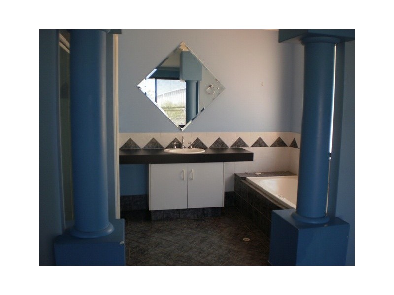 2 Nautical Look Out, Drummond Cove WA 6532