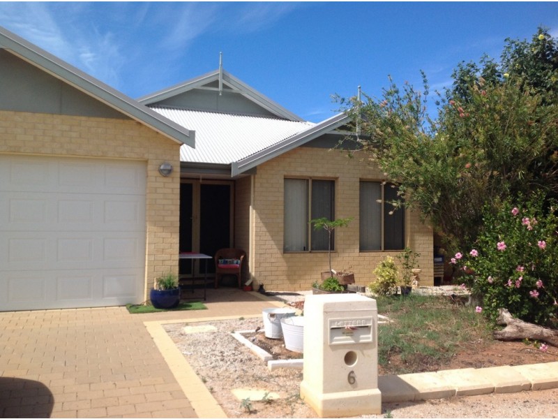 6 Reef Boulevard, Drummond Cove WA 6532