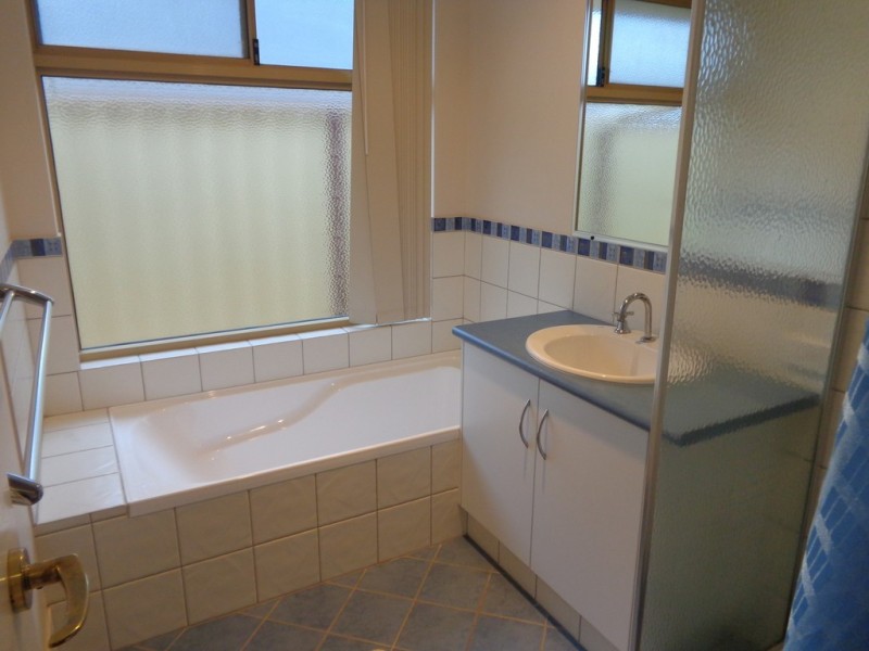 6 Reef Boulevard, Drummond Cove WA 6532