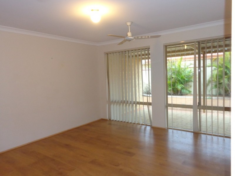 6 Reef Boulevard, Drummond Cove WA 6532