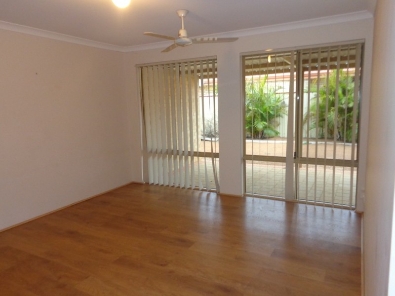 6 Reef Boulevard, Drummond Cove WA 6532