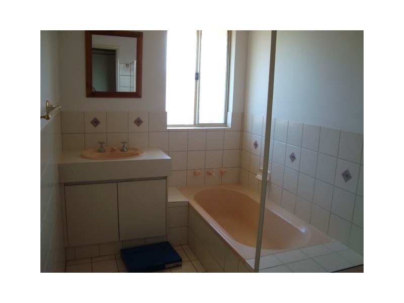 6 Tappak Road, Waggrakine WA 6530