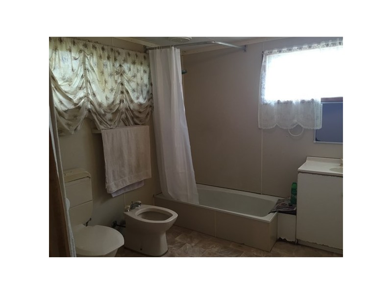 21 Dampier Street, Beachlands WA 6530