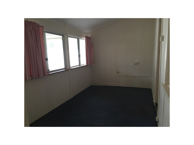 21 Dampier Street, Beachlands WA 6530