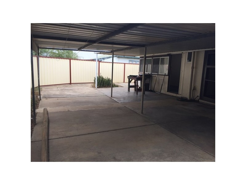 21 Dampier Street, Beachlands WA 6530