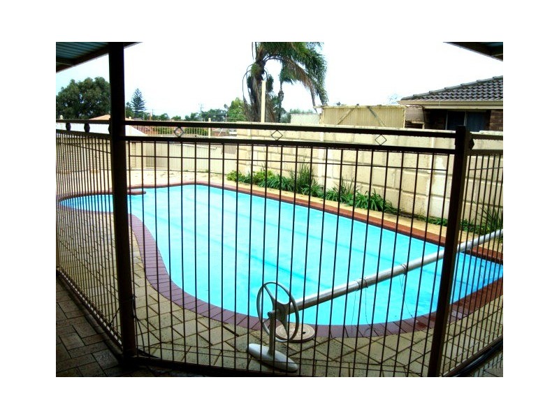 14 Glenview Street, Mount Tarcoola WA 6530