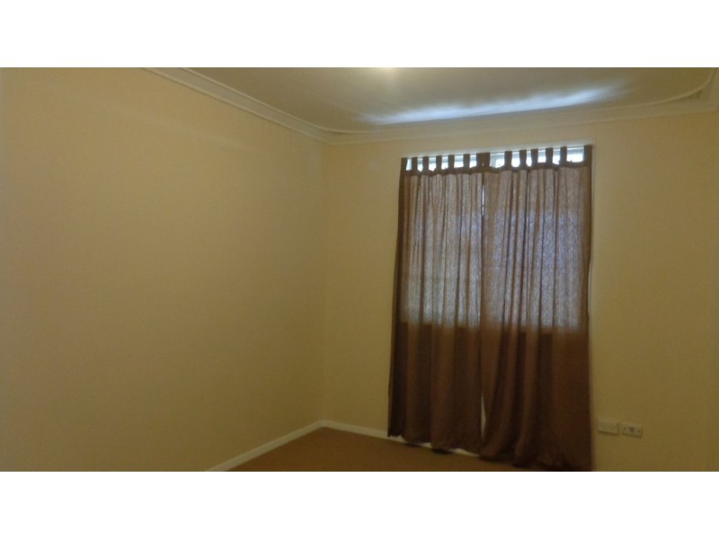 220 Second Street, Wonthella WA 6530