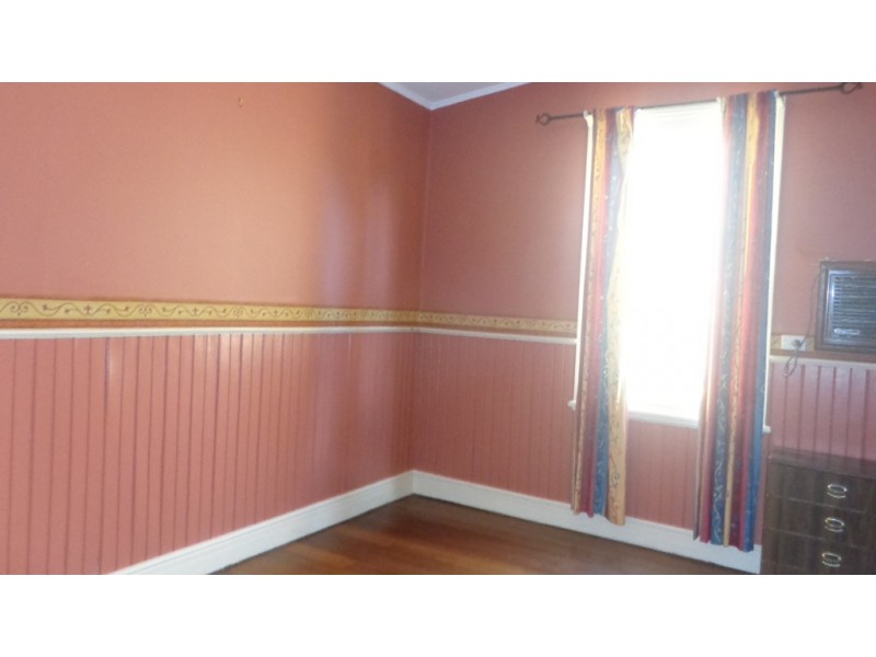 13 Burges Street, Beachlands WA 6530