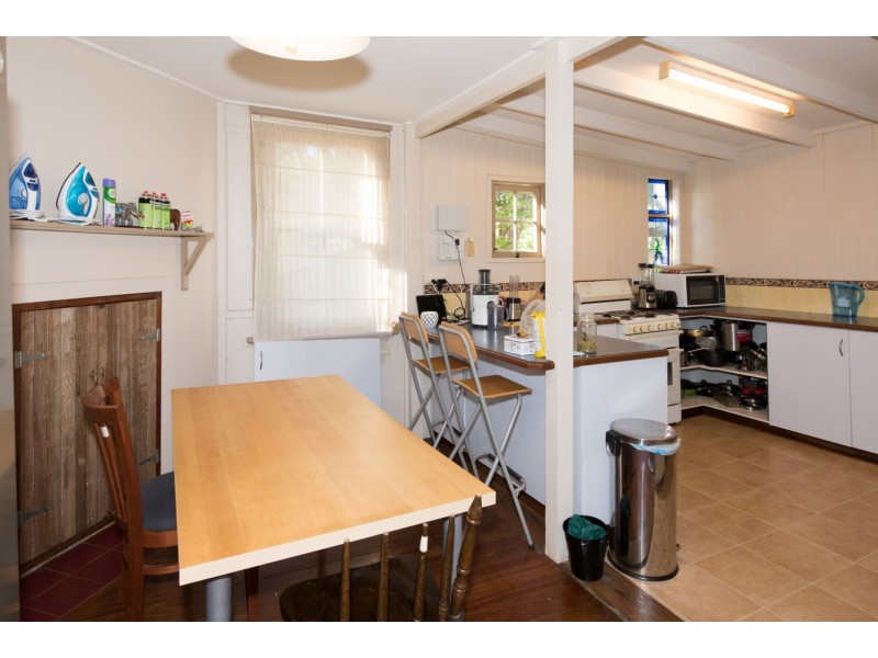 13 Burges Street, Beachlands WA 6530