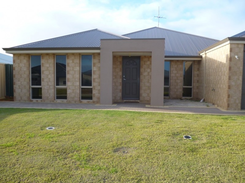 19 Beachcomber Hill, Drummond Cove WA 6532