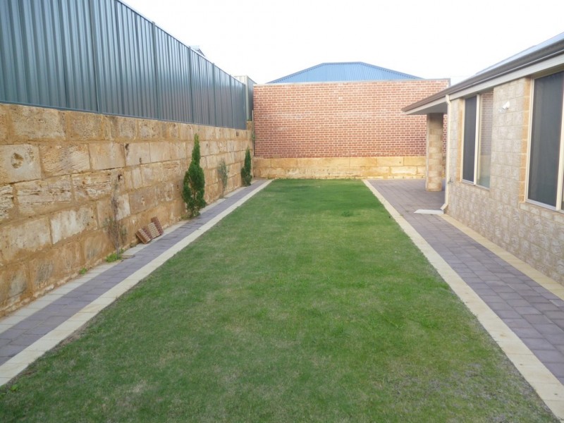 19 Beachcomber Hill, Drummond Cove WA 6532