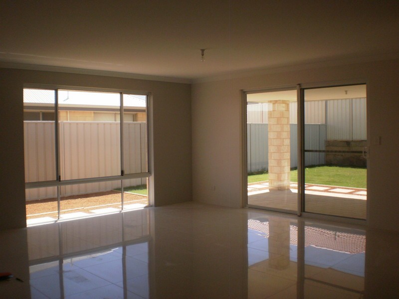 11 Slipknot Street, Drummond Cove WA 6532