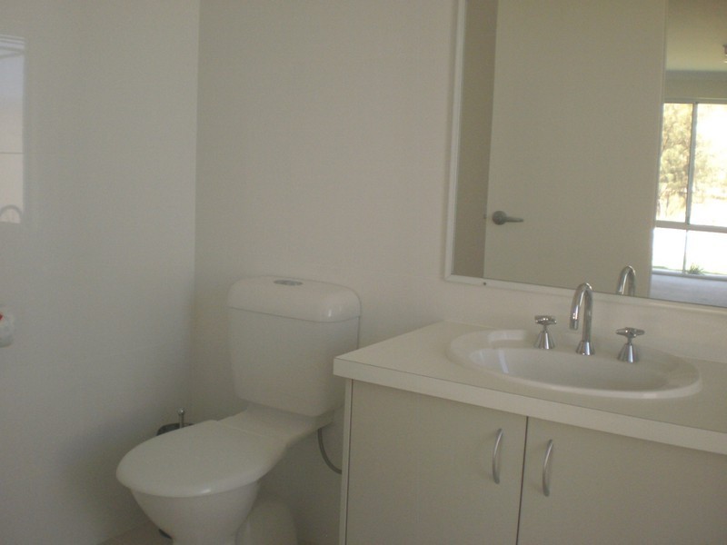 11 Slipknot Street, Drummond Cove WA 6532