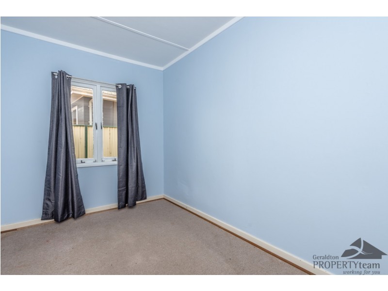 3 Bradley Street, Beachlands WA 6530