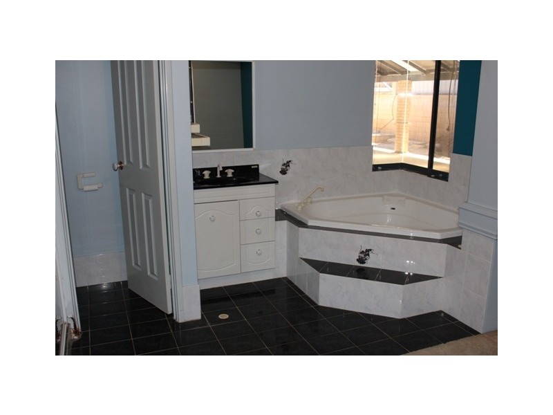 7 Auger Green, Wandina WA 6530