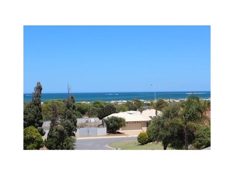 7 Auger Green, Wandina WA 6530