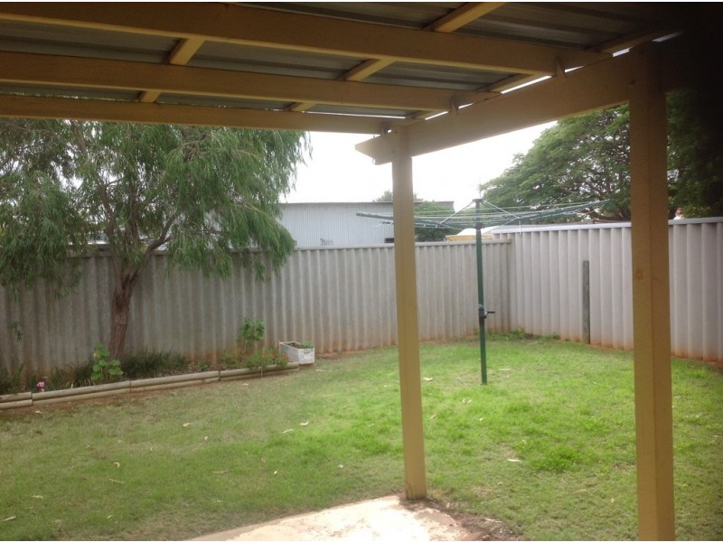 3/257 Third Street, Wonthella WA 6530