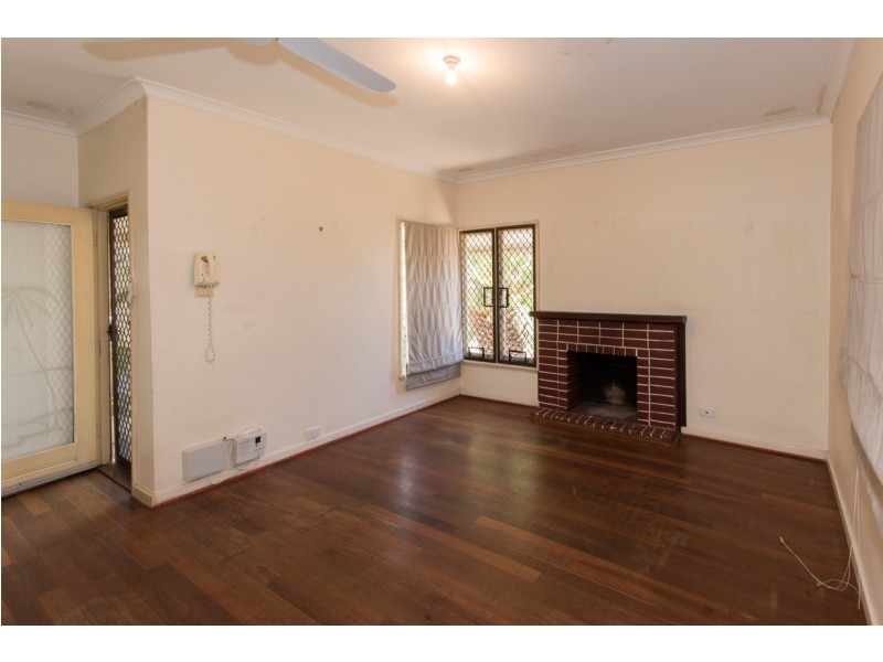 4 Albert Street, Geraldton WA 6530