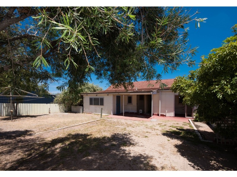 4 Albert Street, Geraldton WA 6530