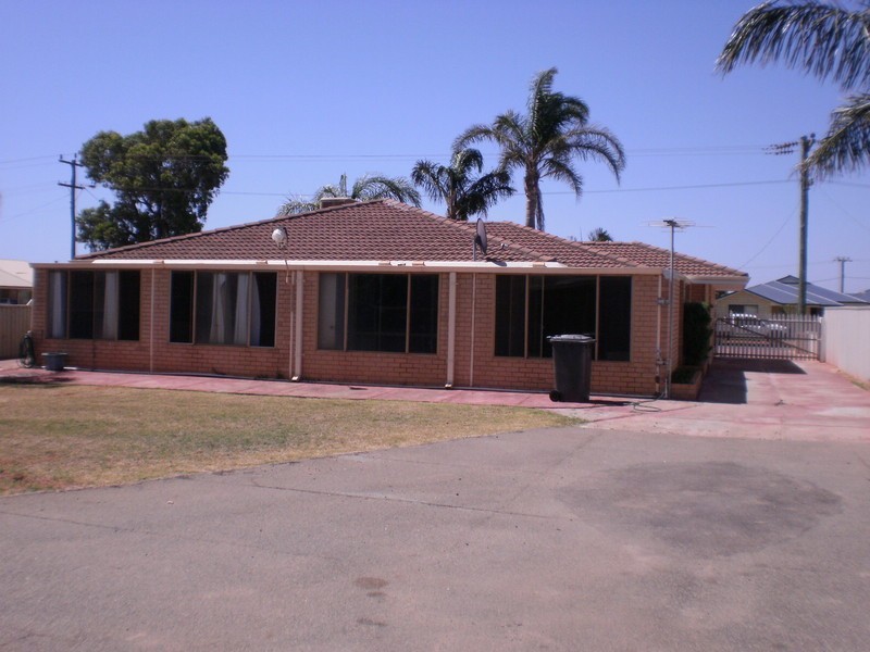 286 Sixth Street, Wonthella WA 6530