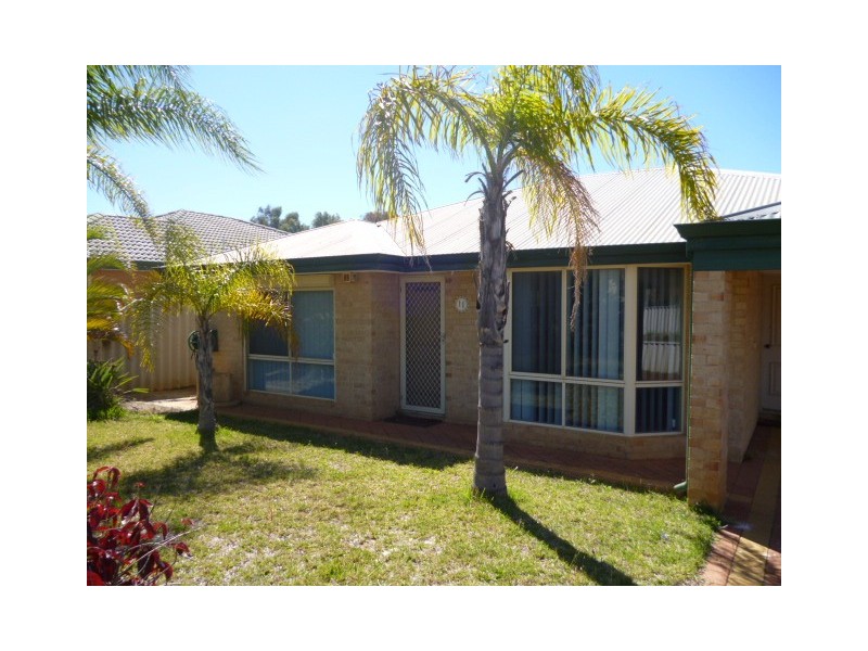 11 Naomi Way, Rangeway WA 6530