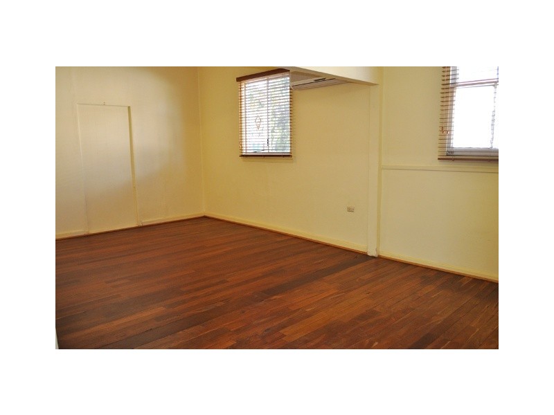 224A Second Street, Wonthella WA 6530