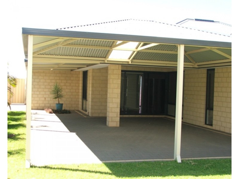 3 Awanui Street, Wandina WA 6530