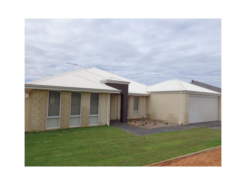 14 Peak Street, Drummond Cove WA 6532