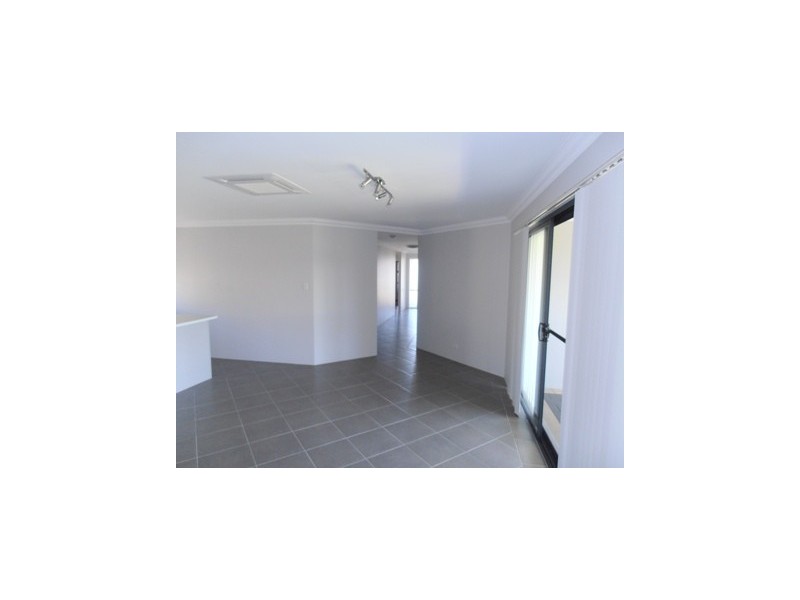 171 Glenfield Beach Drive, Drummond Cove WA 6532