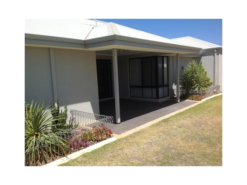 171 Glenfield Beach Drive, Drummond Cove WA 6532