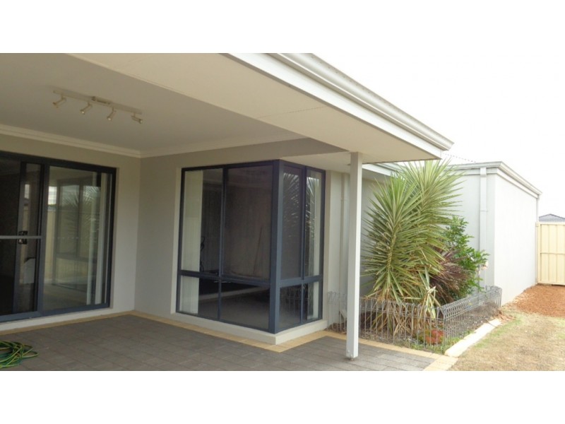 171 Glenfield Beach Drive, Drummond Cove WA 6532