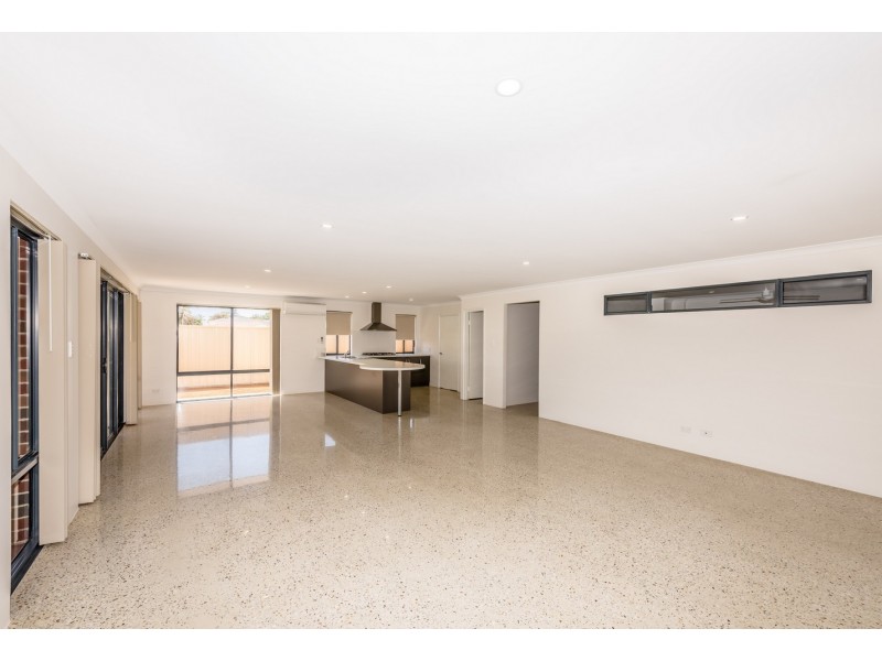 23 Hillview Drive, Drummond Cove WA 6532